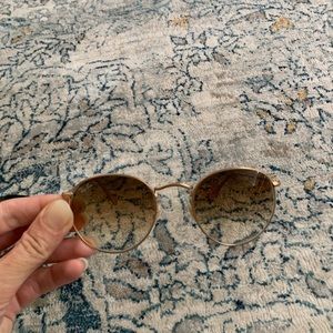 RAY BAN // Round Metal Sunglasses